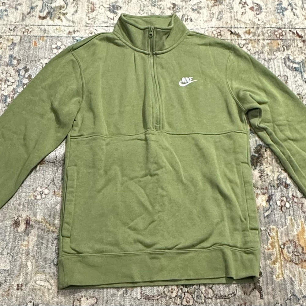 Nike Sportswear Club Women’s Brushed-Back 1/2-Zip Pullover Size small green